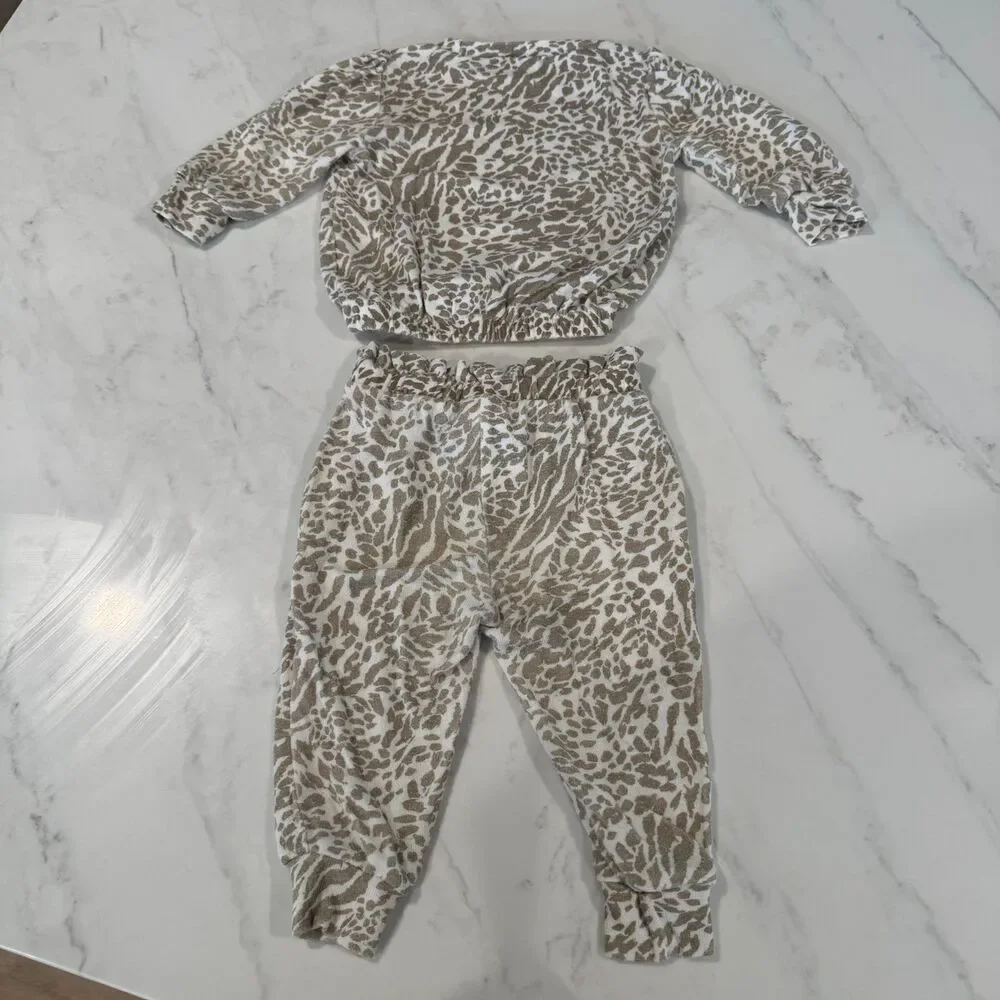 Jessica Simpson Baby Sweatsuit Lightweight Animal Print 12m